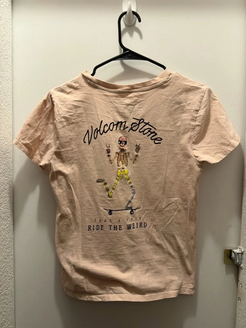 Volcom Peach Crew Neck Tshirt - Picture 3 of 5